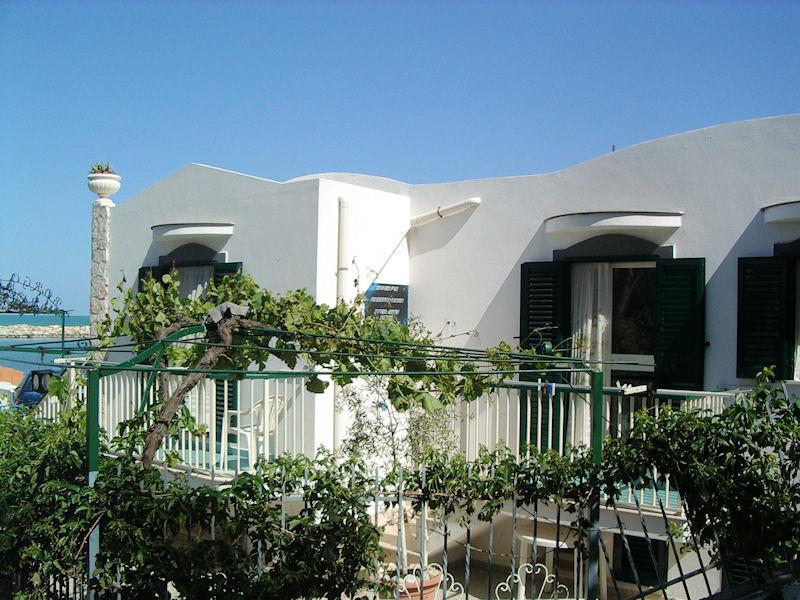 Blu Marine Casa A 10Mt Dalla Spiaggia 페스키치 외부 사진